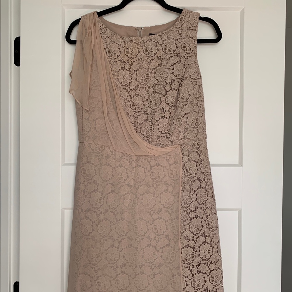 Ann Taylor- Size 4- Blush/Nude Lace Shift Dress